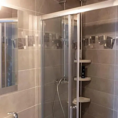 Loc Trotteur Le Graphite T2 Grand Confort Terrasse 루르드